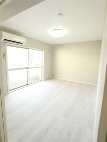 練馬区大泉町４丁目の賃貸マンションの洋室