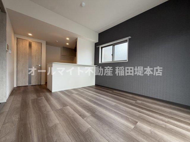 府中市是政３丁目の賃貸マンションの居間・リビング