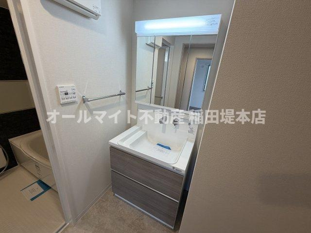 府中市是政３丁目の賃貸マンションの洗面所