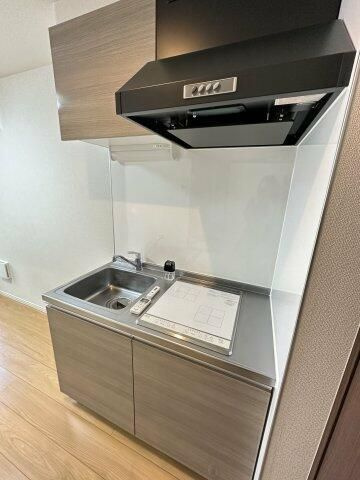 横浜市神奈川区松見町３丁目のアパートのキッチン