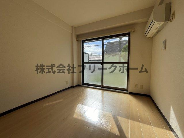 武蔵野市吉祥寺南町３丁目の賃貸マンションの居間・リビング