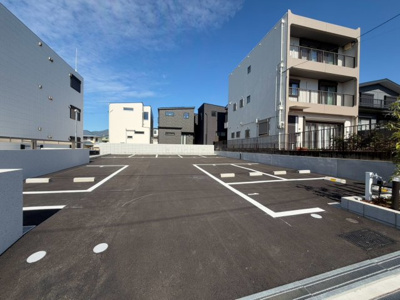 【駐車場】 | Garden crest箕面船場