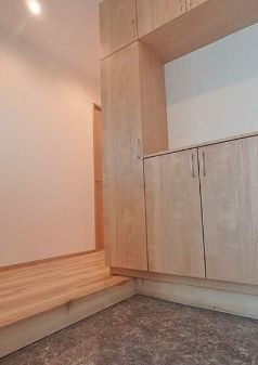 市ヶ谷薬王寺マンションの玄関|内装もきれいです