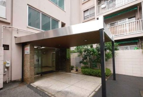 市ヶ谷薬王寺マンションのエントランス|エントランスです