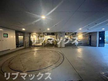 【駐車場】