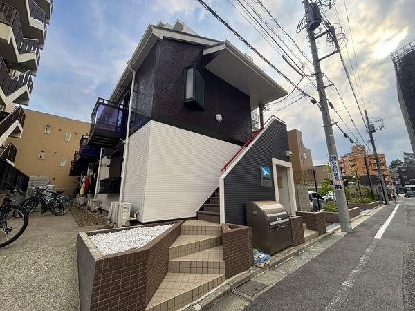 ソレーユ中央の外観