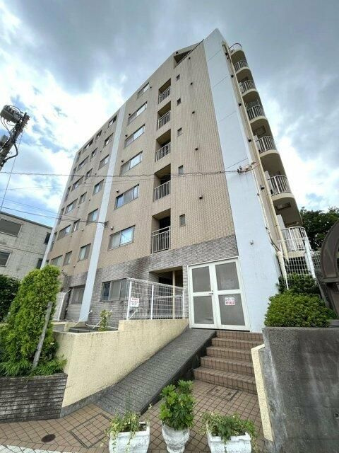 リヴェール池袋の外観