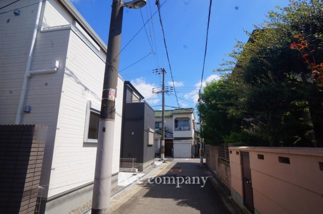 【前面道路含む現地写真】 | 東住吉区住道矢田4丁目　【3号棟/全4棟】 | 【南側前面道路幅員3.2ｍ】※現地新築完成済み☆随時ご内覧可能です！
