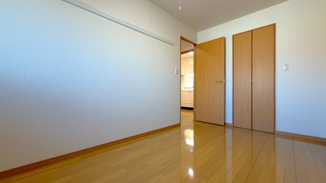 シーショア・藤井原の洋室