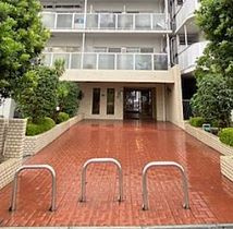 ニューライフマンション木場のエントランス|落ち着いたエントランスです