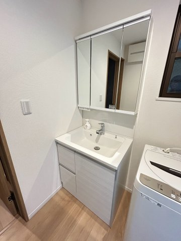 台東区谷中３丁目戸建ての独立洗面台