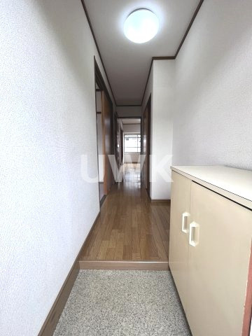 コーポラス伏見の玄関