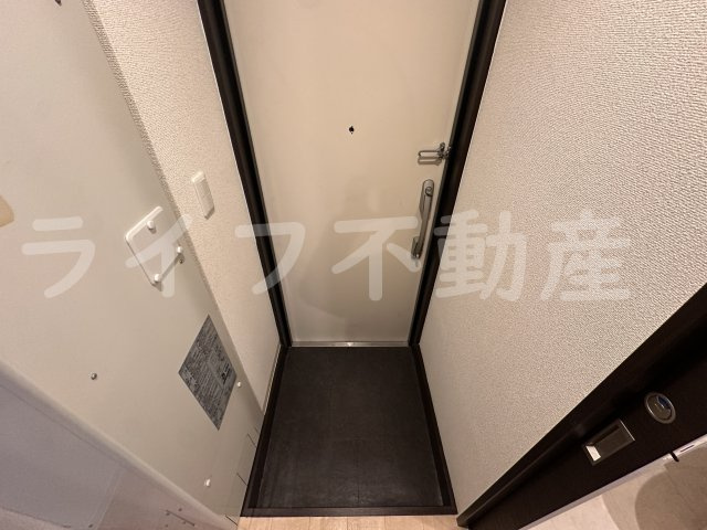 Aliare緑橋の玄関