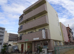 八尾市　ジェイグランの外観