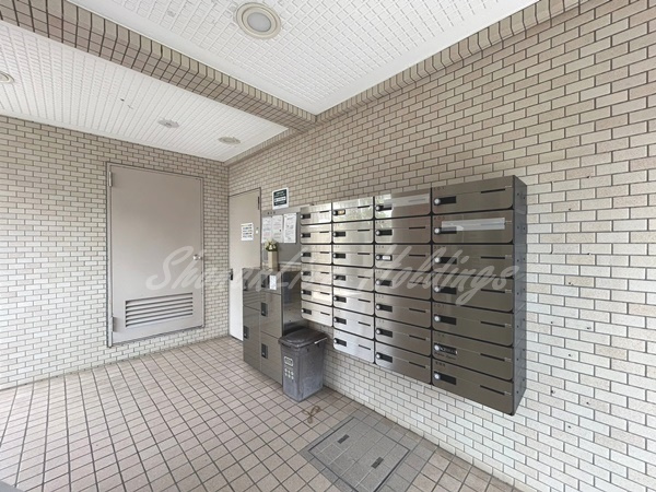 藤沢市藤沢２丁目の賃貸マンションのエントランス
