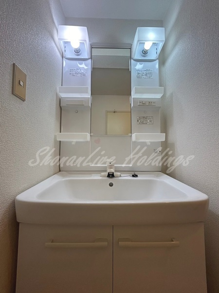 藤沢市藤沢２丁目の賃貸マンションの洗面所