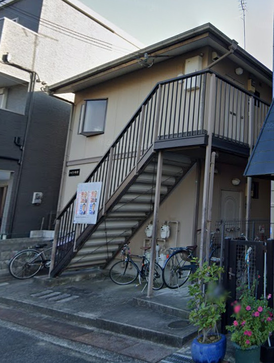 ハイツ中井の外観