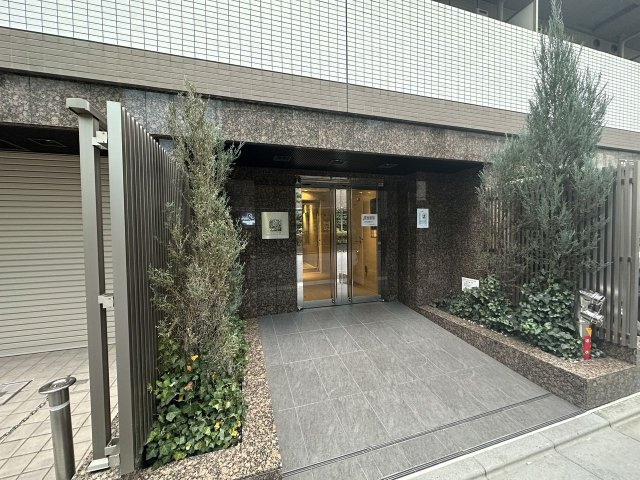 コンシェリア東京 ＜ＫＩＢＡ ＳＴＡＴＩＯＮ ＦＲＯＮＴ＞のエントランス|建物の内部です