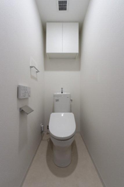 Ｏｒｉｅｎｔａｌ　Ｙｏｋｏｙａｍａｃｈｏのトイレ|※写真は同タイプ住戸です。