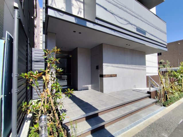 ルネフラッツ新小岩のエントランス