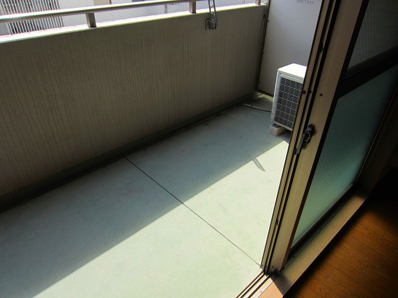 コーシン本町橋のバルコニー