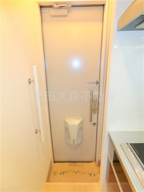 ネージュ西糀谷の玄関