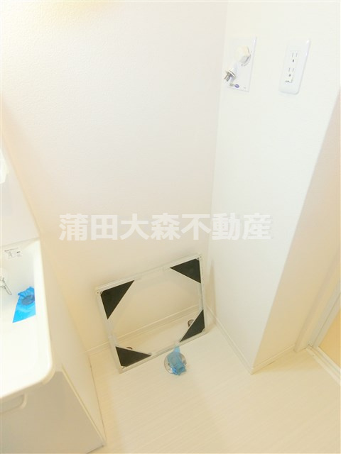 ネージュ西糀谷の洗面所