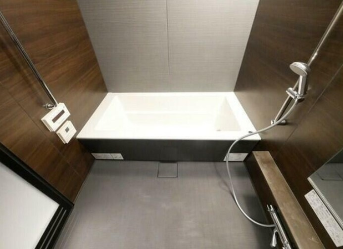 新宿区新宿６丁目の賃貸マンションの浴室