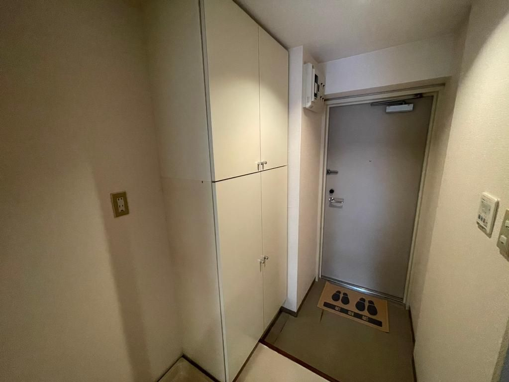 第１ＦＭクレセントマンションの玄関