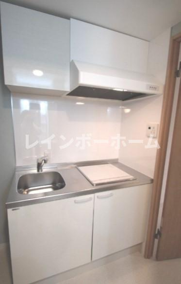 MidCUBE 中台のキッチン