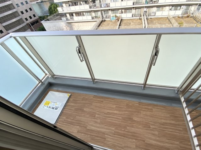 ヴィークブライト月島のバルコニー