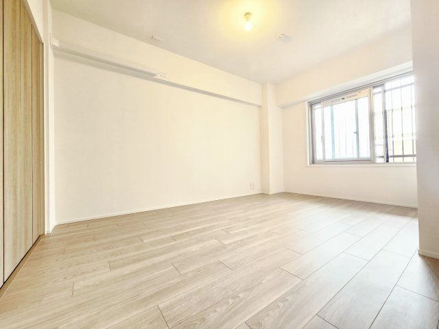 日商岩井芦屋翠ヶ丘マンションの洋室|ゆったりした洋室です