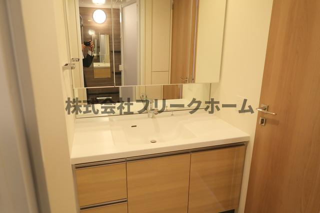 武蔵野市境２丁目の賃貸マンションの洗面所