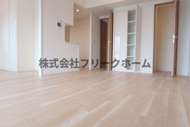 武蔵野市境２丁目の賃貸マンションの居間・リビング
