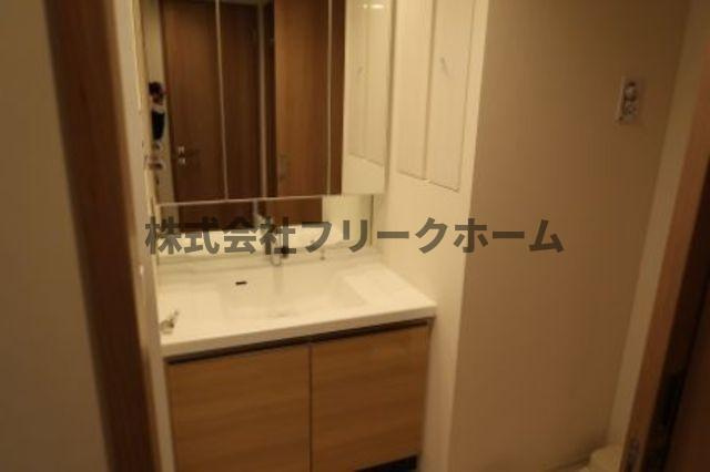 武蔵野市境２丁目の賃貸マンションの洗面所