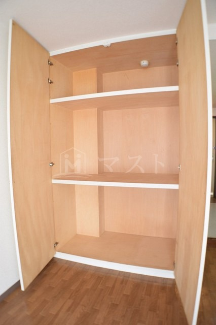 クイーンズマンション元町の収納|別室参考写真