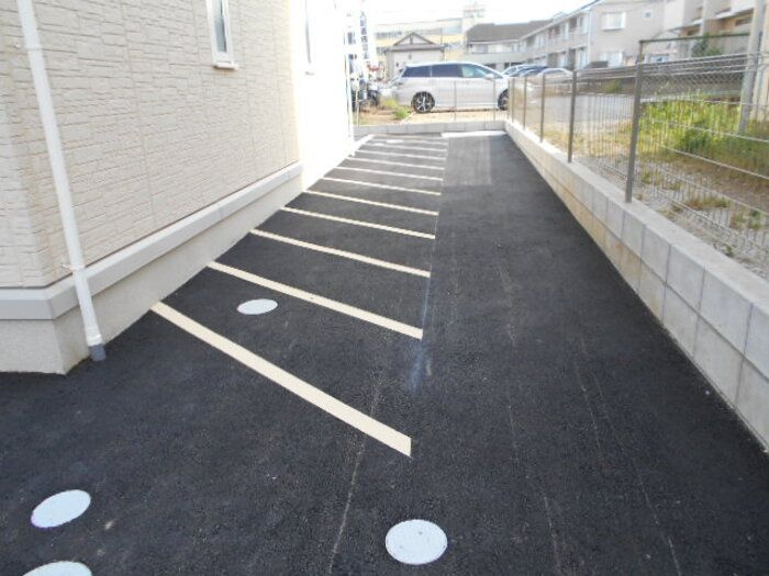 アルカンシェルの駐車場