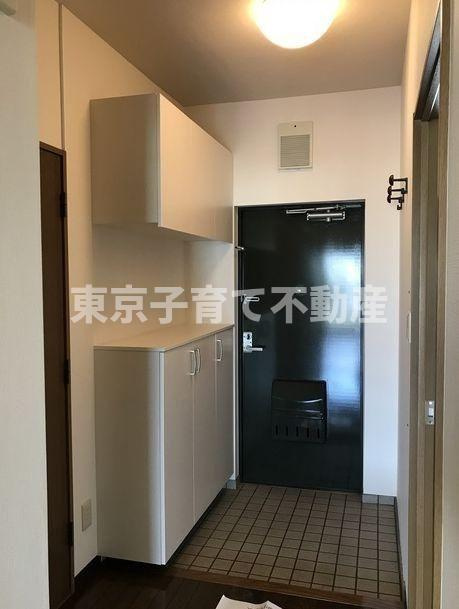 アーバンライフ目白駅前の玄関