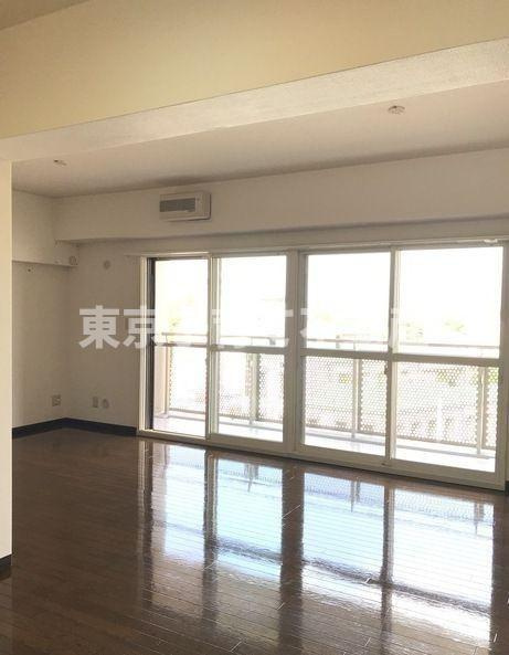 アーバンライフ目白駅前の居間・リビング