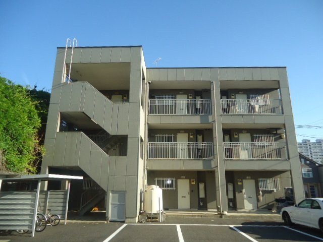 メゾンオクムラ（MAISON　OKUMURA）のその他共用部分|外観写真（昼）