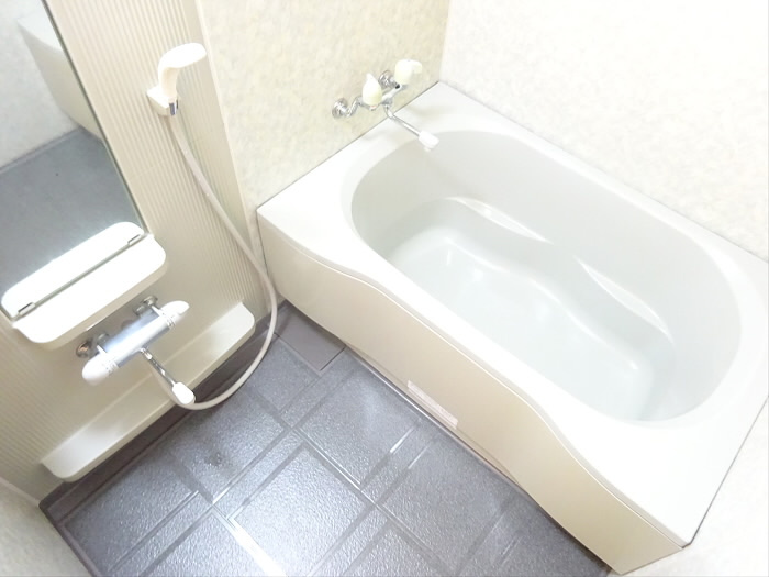 アルパイン松原の浴室|別部屋の写真です