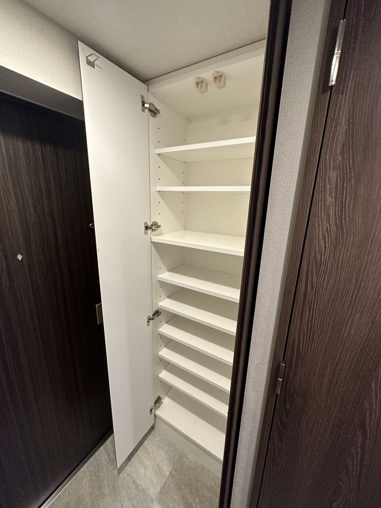 コンシェリア中野弥生町 ＴＨＥ ＲＥＳＩＤＥＮＣＥの玄関|玄関です