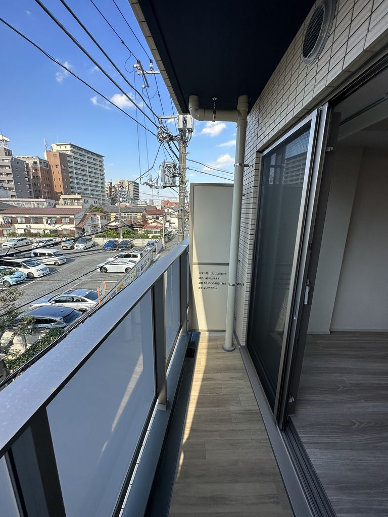 コンシェリア中野弥生町 ＴＨＥ ＲＥＳＩＤＥＮＣＥのバルコニー|バルコニー付きです