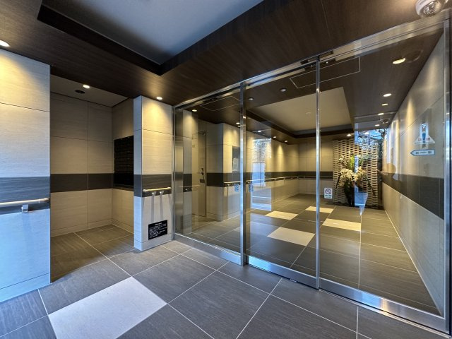 コンシェリア中野弥生町 ＴＨＥ ＲＥＳＩＤＥＮＣＥのロビー|ゆとりのあるロビーです