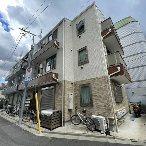 エトワール小村井の外観