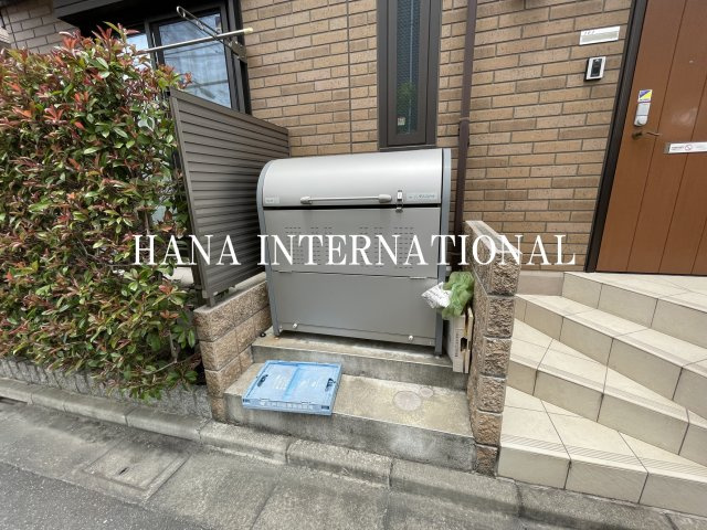 ピヴォワーヌのエントランス|他部屋参考写真