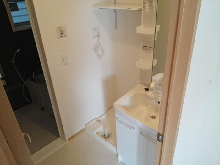 ピヴォワーヌの洗面所|他部屋参考写真