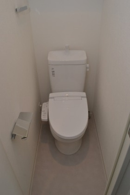 【トイレ】 | レオンコンフォート難波サウスゲート | 落ち着いた色調のトイレです