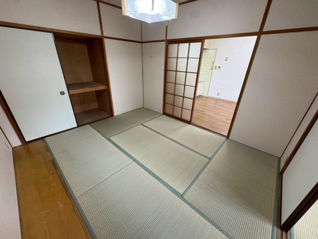 サンハイツ寺田の和室