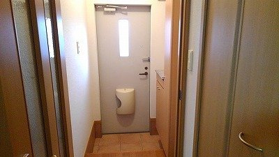 明るい玄関です